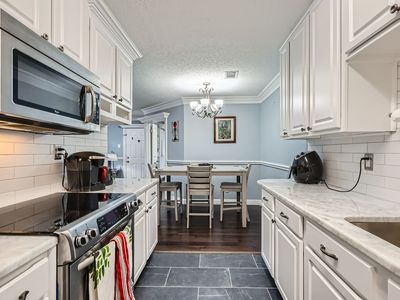 18333 Roehampton Dr APT 523, Dallas, TX, 75252