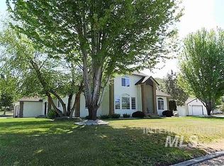 2885 S Cherry Cir, Emmett, ID 83617
