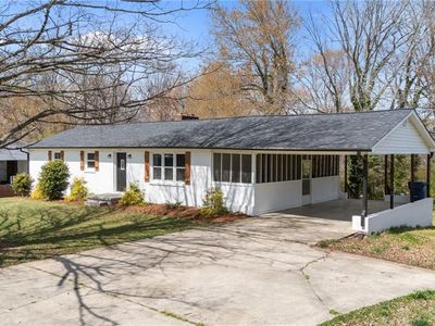 735 Hallmark Dr, Rural Hall, NC, 27045