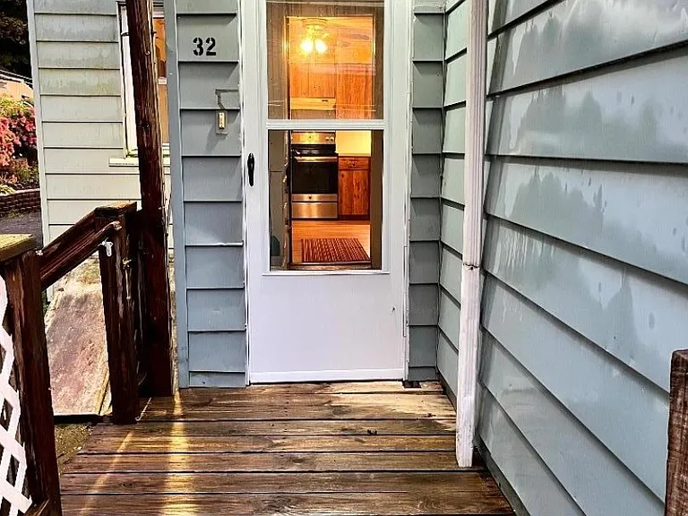 30 Fowler St — Photo 5
