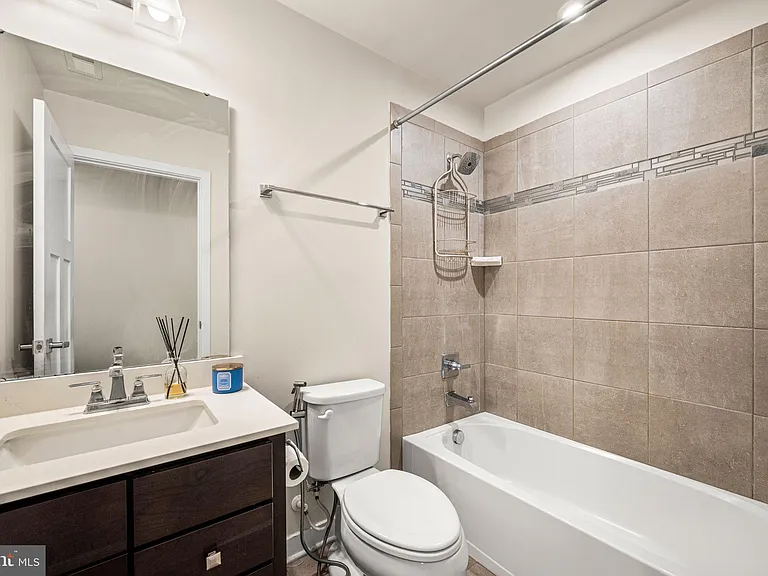 220 Chase Dr — Photo 24