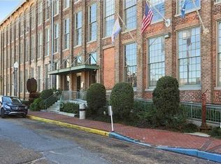 920 Poeyfarre St APT 221, New Orleans, LA 70130