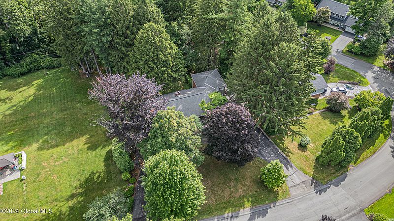 5th image of 2489 Hilltop Road