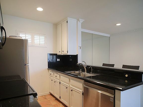 4th image of 26664 Seagull Way Unit B211
