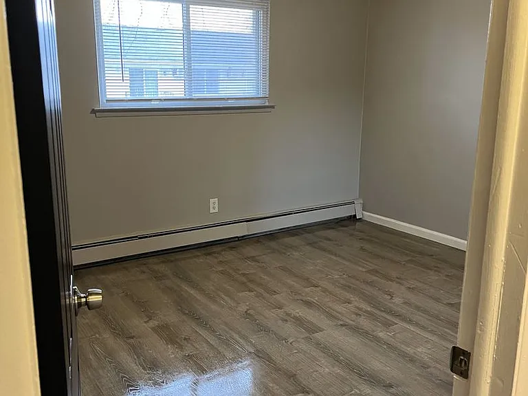 5640 Pardee — Photo 5