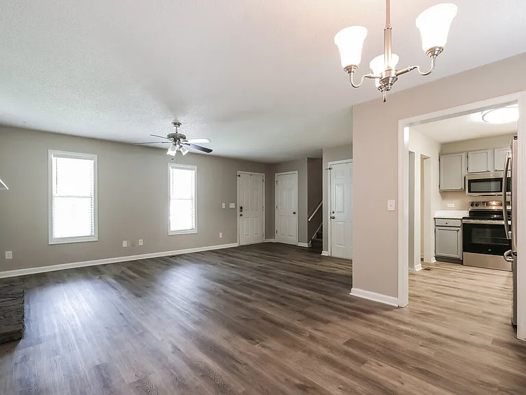 116 Brentwood Ct — Photo 8