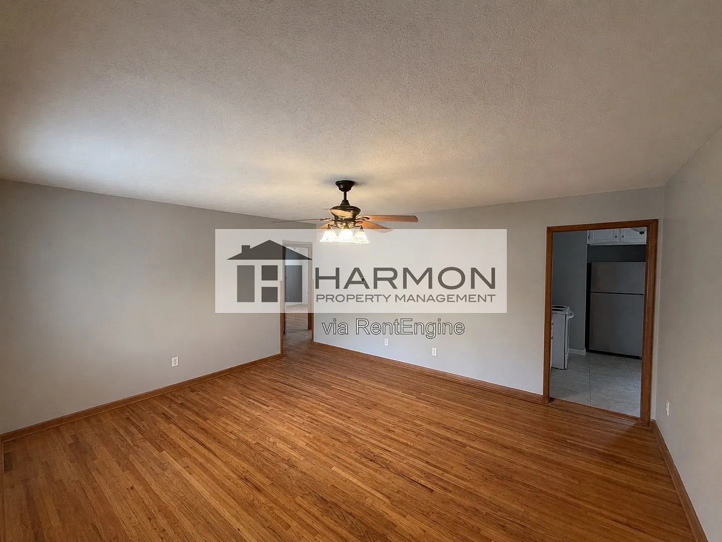 3 bed, 1.0 bath, 1101 sqft, $1,095 — Photo 2