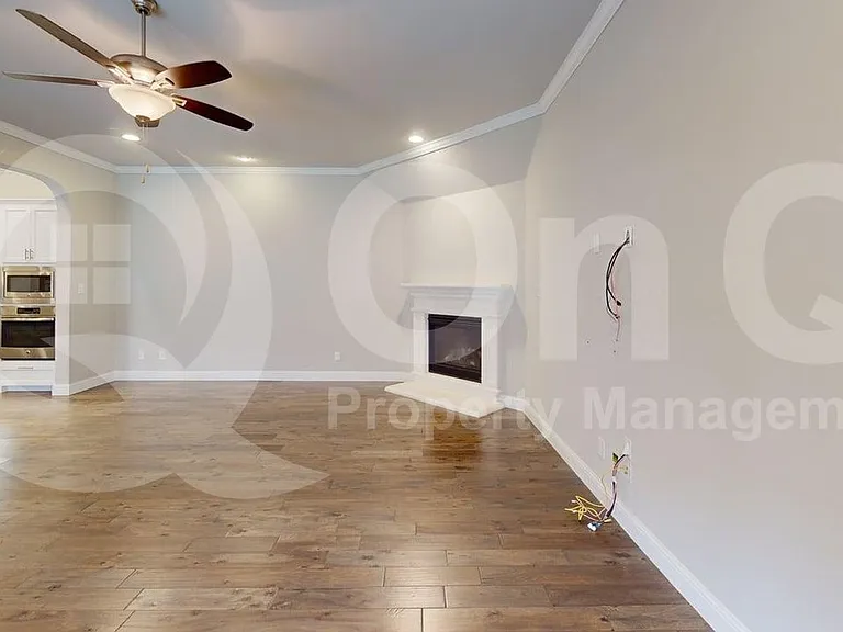 4213 Wellesley Ave — Photo 10