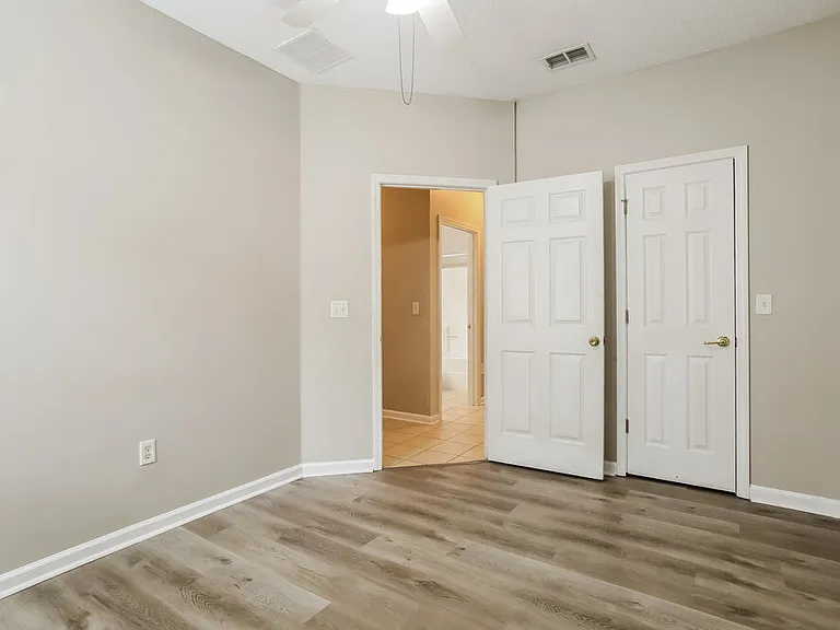 3917 Leatherwood Dr — Photo 13
