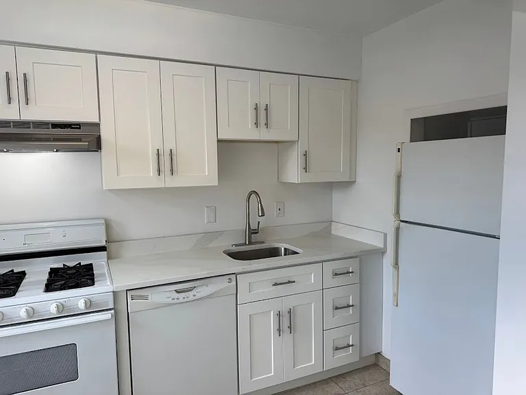 2355 Eldridge — Photo 95