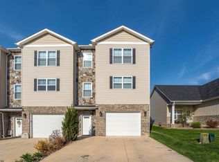 205 Red Oak Ln, Morgantown, WV 26501