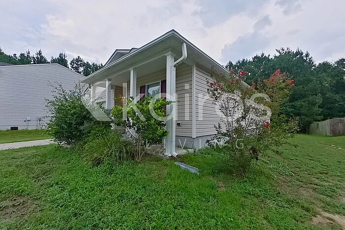 4 bed, 2.0 bath, 1209 sqft, $1,945 — Photo 3