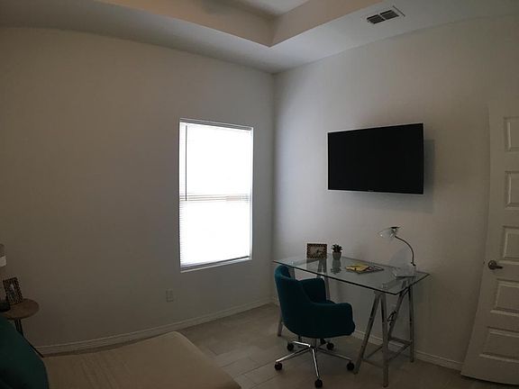4th image of 3701 Paola St #1