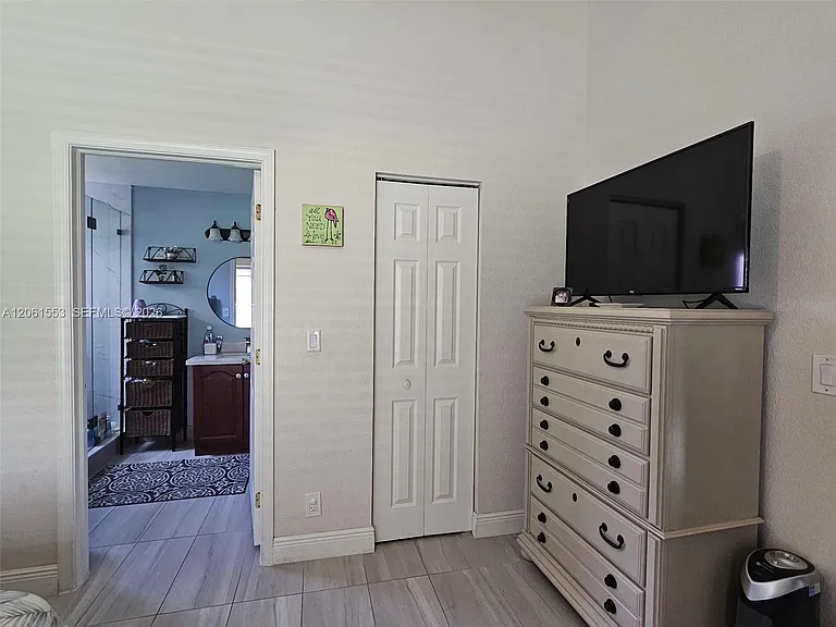17728 SW 20th St — Photo 17