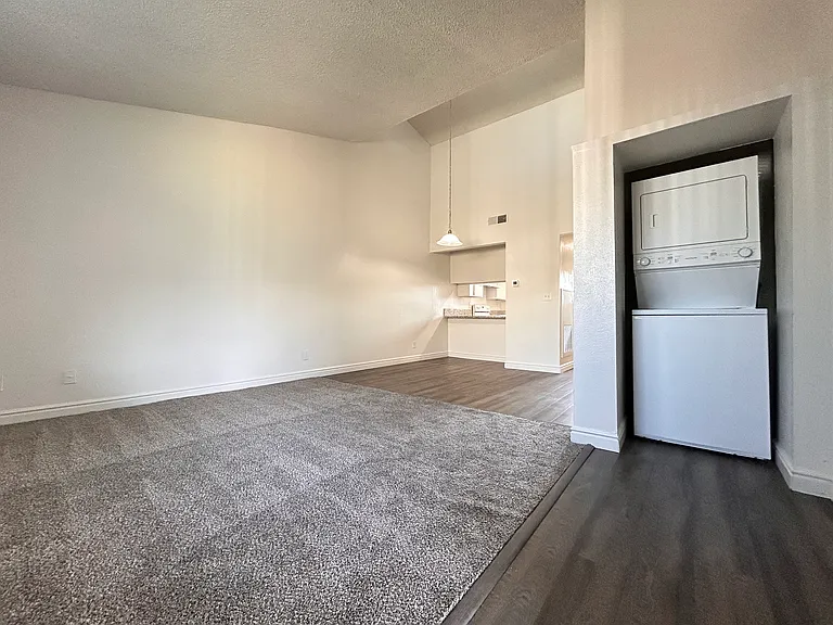 WIllowbrook Apartments — Photo 39