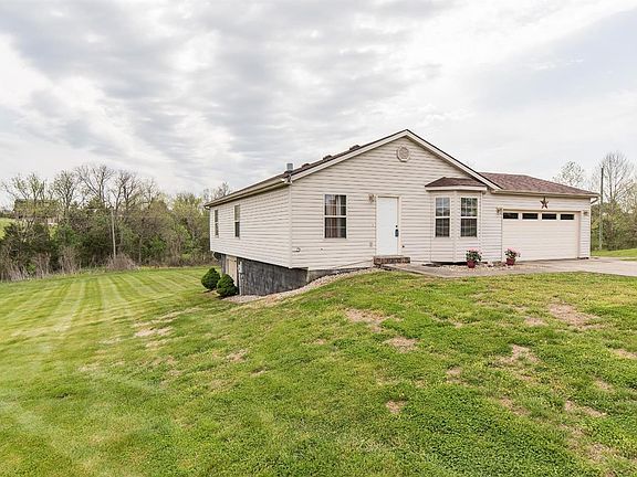 3rd image of 3009 Bell Ct