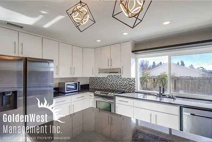 3 bed, 2.0 bath, 1355 sqft, $3,695 — Photo 2