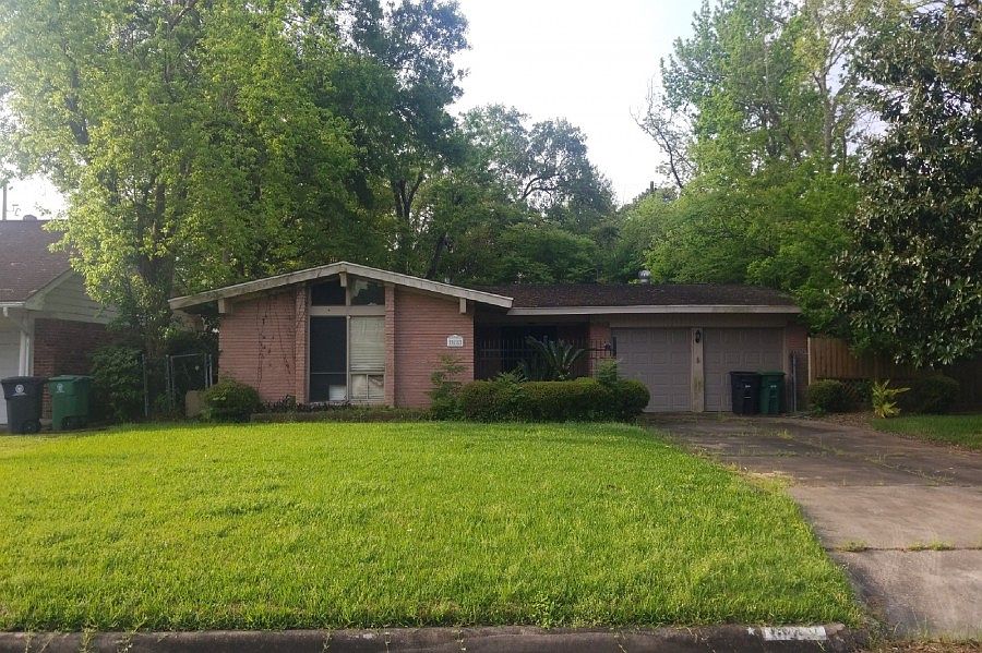 1st image of 9615 Meadowcroft Dr