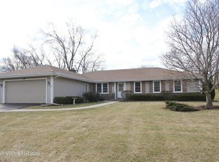 1833 Victoria Rd, Mundelein, IL 60060