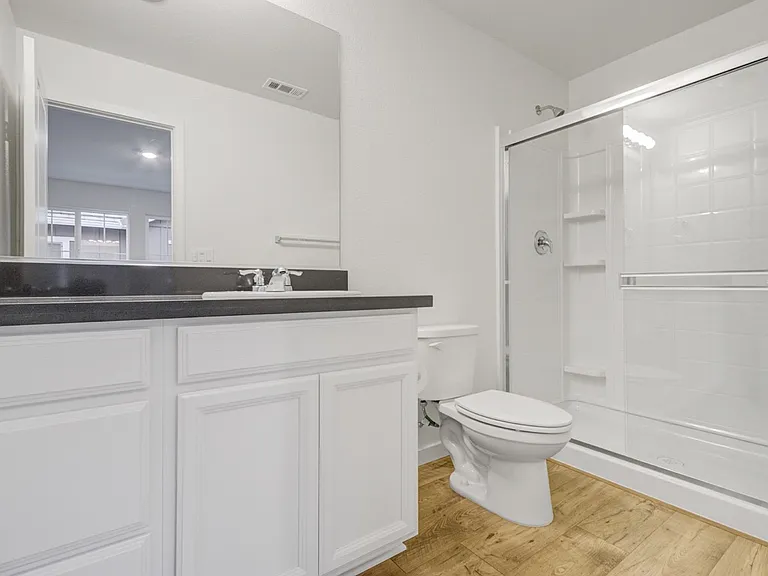 master bedroom toilet