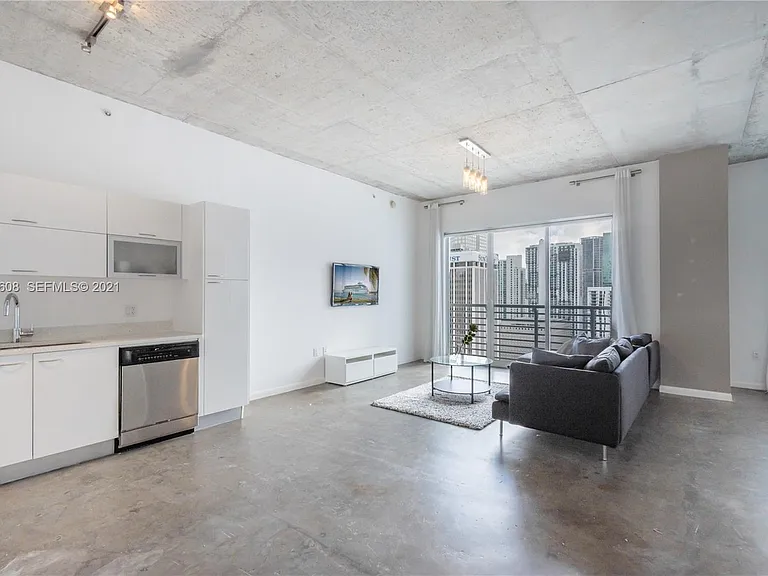 133 NE 2nd Ave #4 — Photo 3