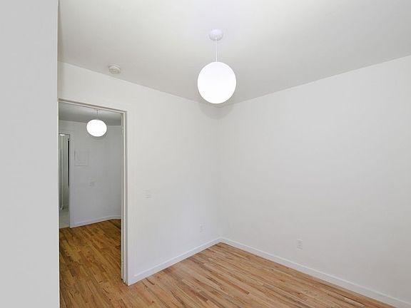 3rd image of 190 6th Ave APT 1RN