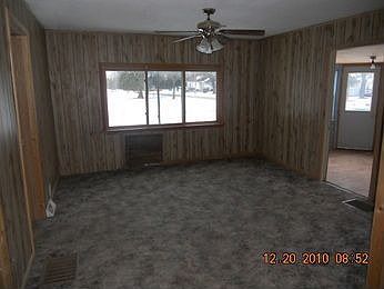 2nd image of 123 W Allor St