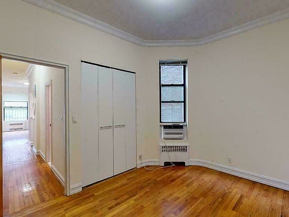 5th image of 171 E 83rd St APT 5E