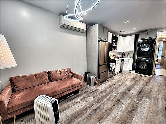 3rd image of 895 4th Ave #6L