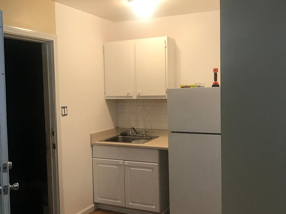 1st image of 13709 Trumball St #1