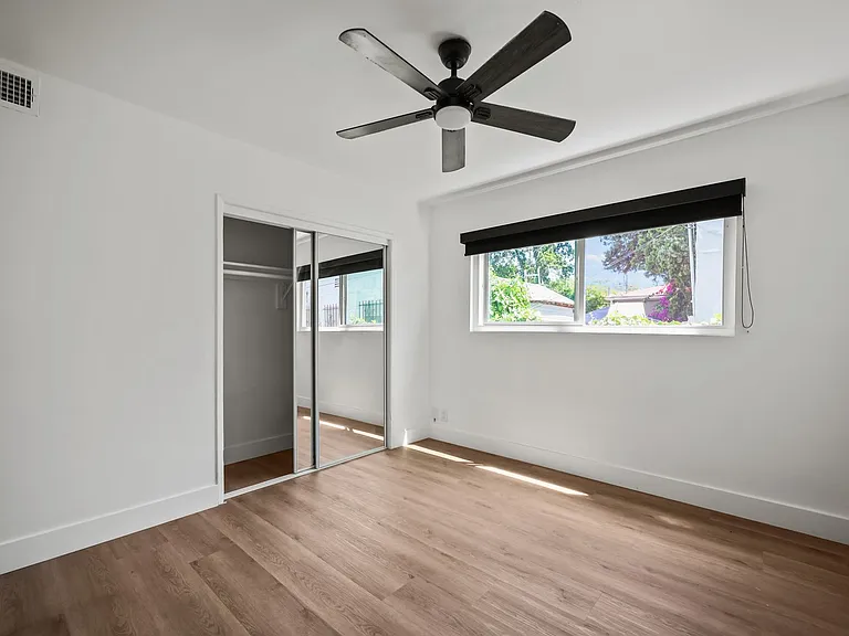 2034 S Garth Avenue Apartments — Photo 52