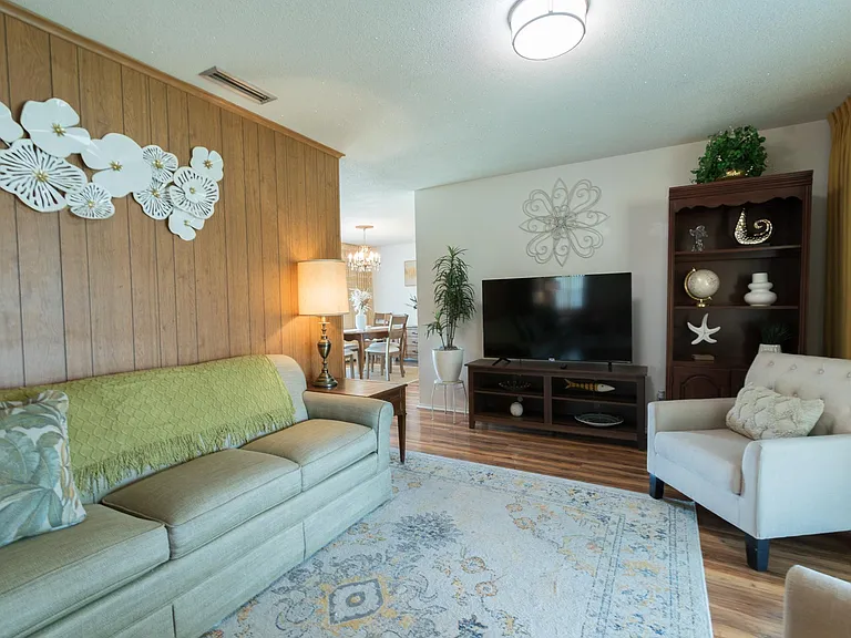 971 Beechfern Ln — Photo 16