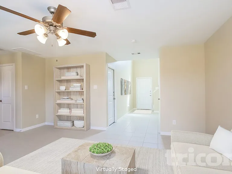 944 American Monarch Dr — Photo 3