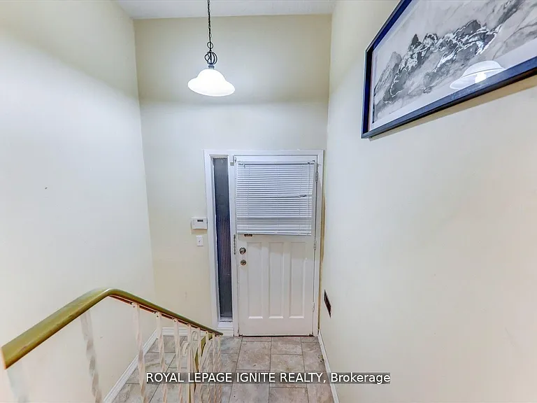 4010 Ellesmere Rd #BASEMENT — Photo 2