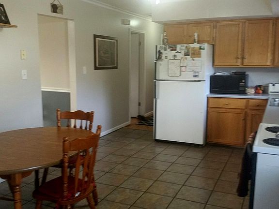 3rd image of 224 Magnolia Ave