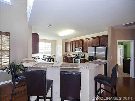 5th image of 6127 Vinecrest Ct