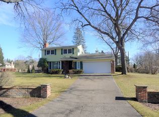 7131 Springridge Rd, West Bloomfield, MI 48322