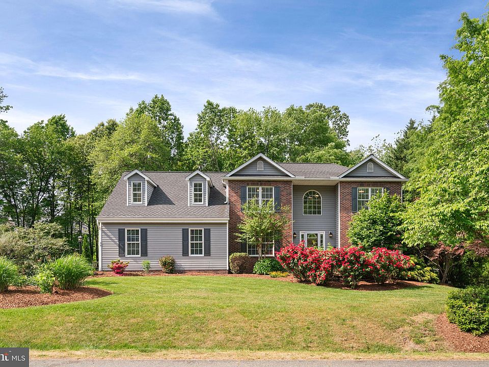 1st image of 24 Brookstone Dr