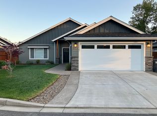 2027 SW Truman Way, Grants Pass, OR 97526