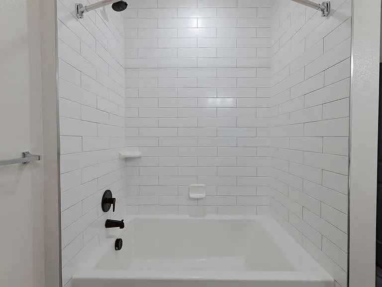 Alleia Watters Creek — Photo 123