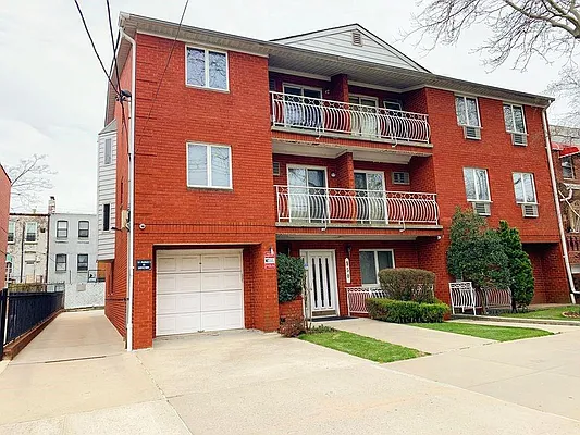 Sold by Remax Edge | media 1