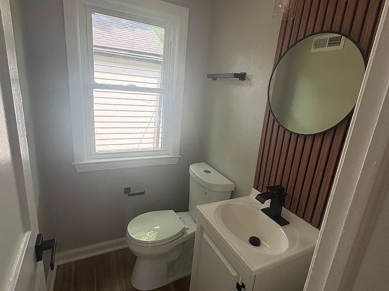 3300 E Meyer Blvd — Photo 6