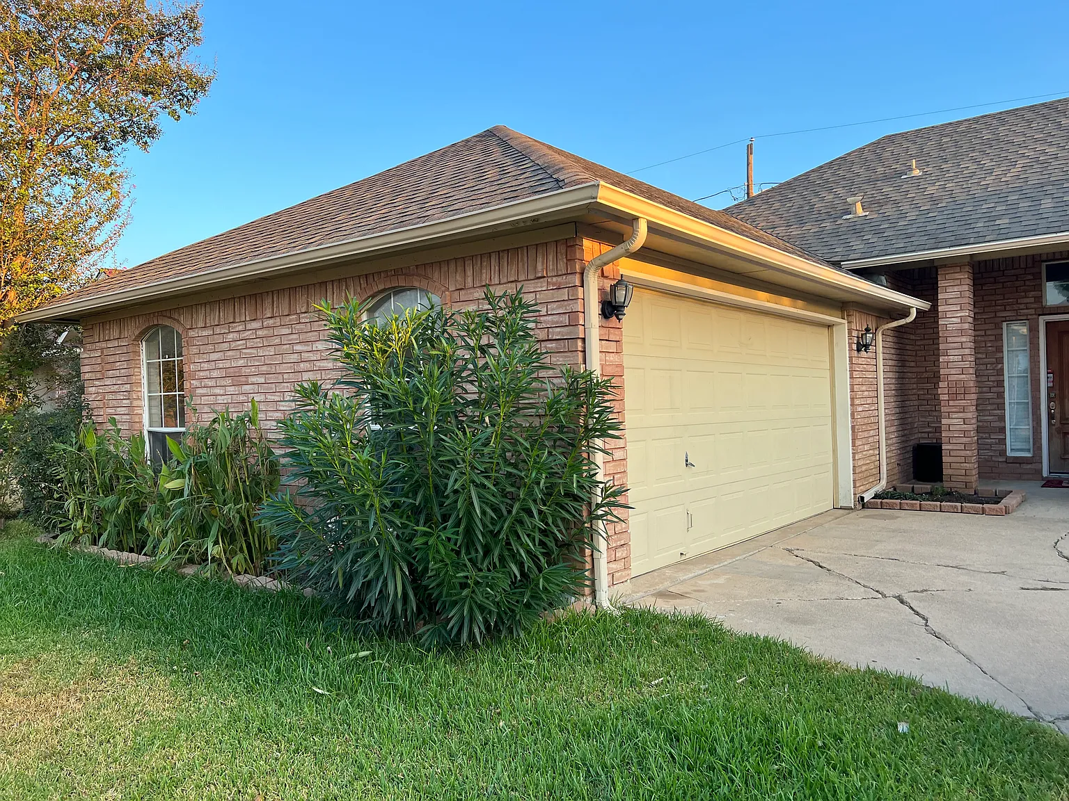 3 bed, 1489 sqft, $2,000 — Photo 2