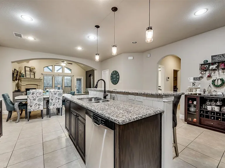 1213 Wedgewood Dr — Photo 12
