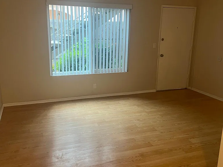 4554 Campus Ave #3 — Photo 4