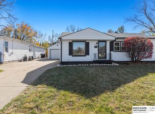 6905 Pratt St, Omaha, NE 68104