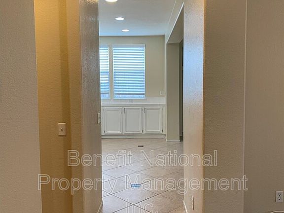 5th image of 37680 Sprucewood Ln