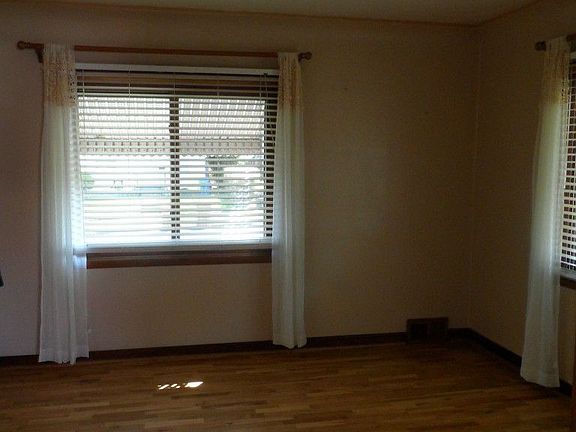 4th image of 515 S 55th St