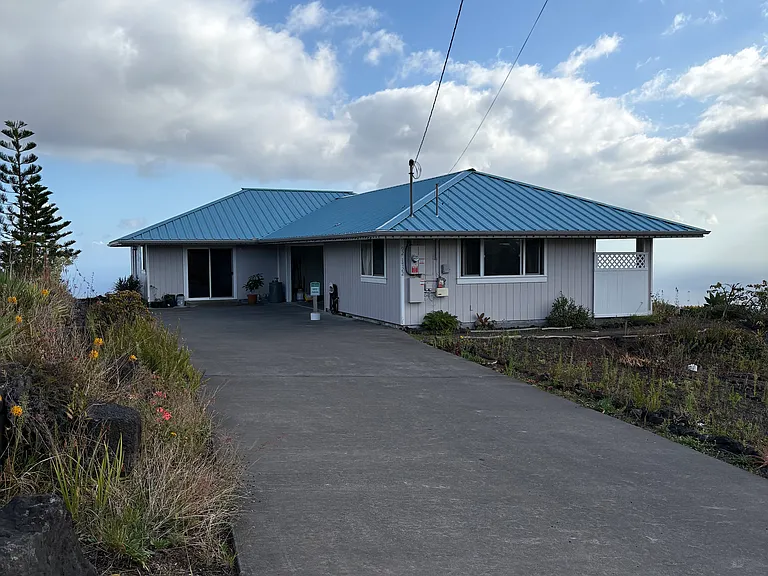Aloha Blvd — Photo 44