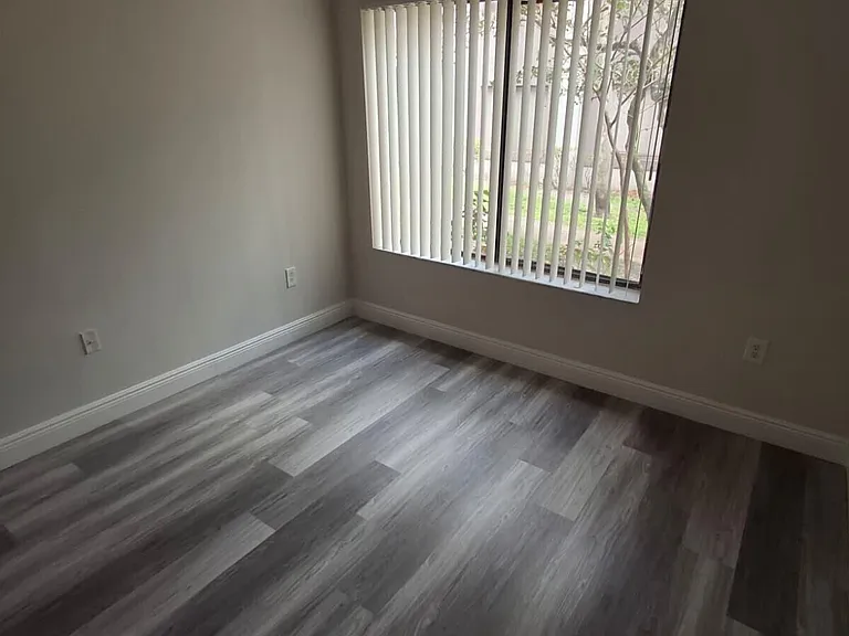 3222 Coral Lake Ln — Photo 15